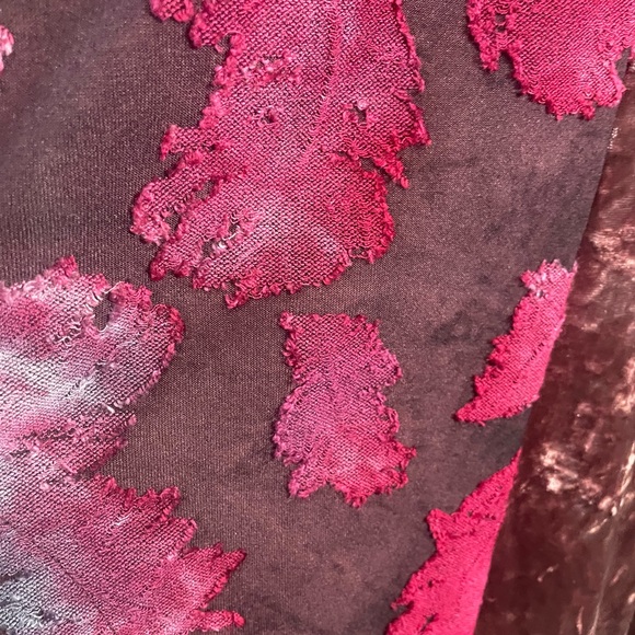 LOGO by Lori Goldstein Pieced Velvet Tie-Dye Top - Picture 5 of 8